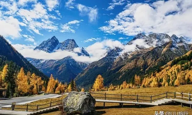 四川阿坝，占据川西最好的山水，阿坝最值得去十个景点