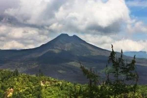 巴厘岛火山岛景点