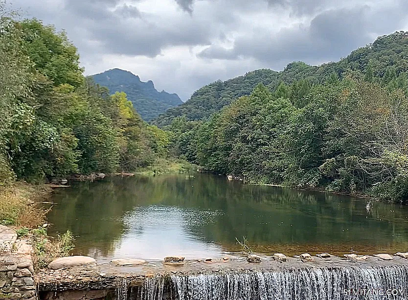 抚顺景点:三块石天女湖