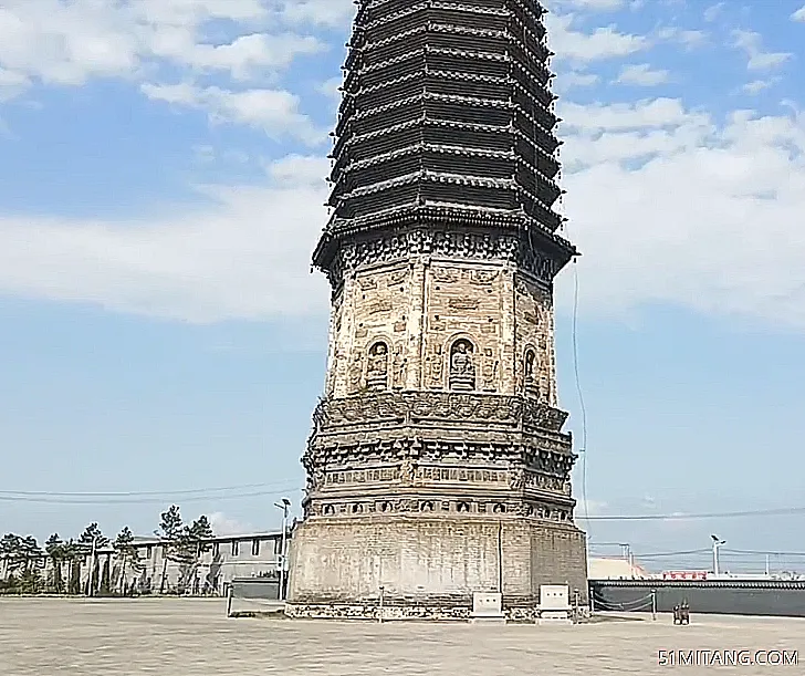 沈阳景点:辽滨塔