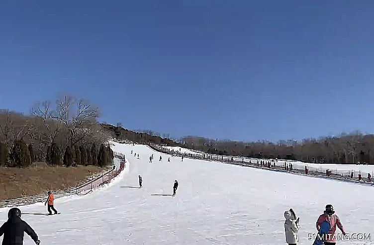 大连景点:铭湖滑雪场