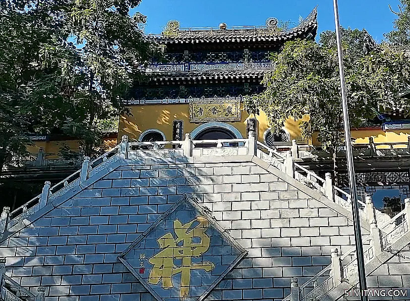 鞍山景点:千山灵岩寺