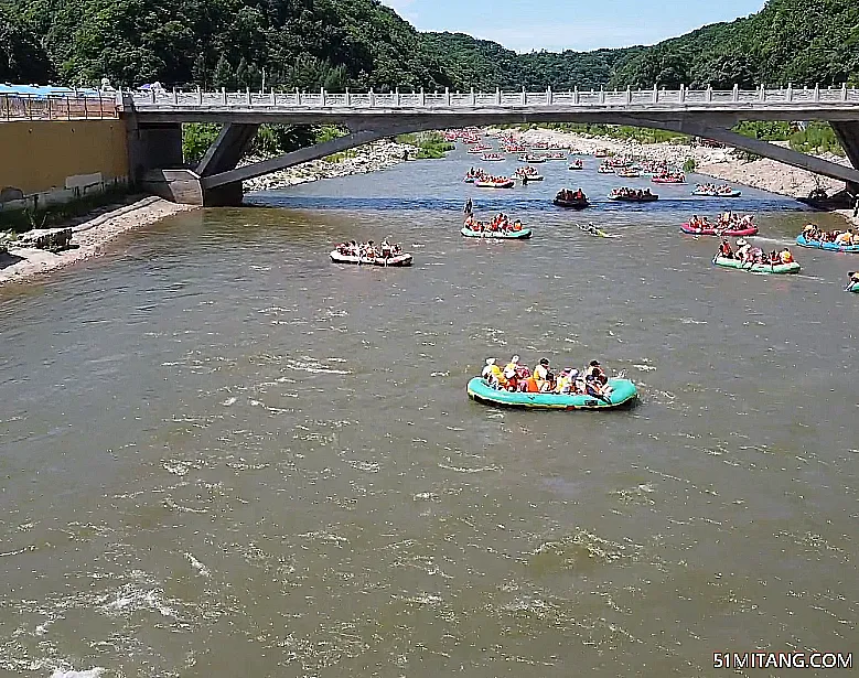 抚顺景点:红河峡谷漂流