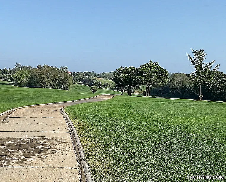 天津旅游景点:滨海湖高尔夫球会