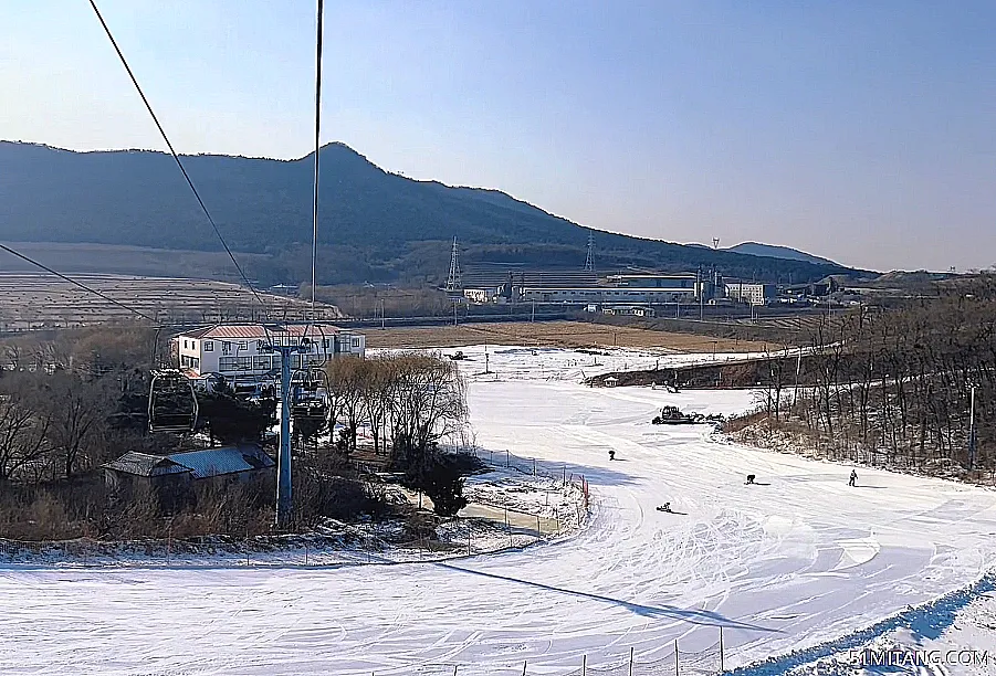 铁岭景点:小马驹滑雪场