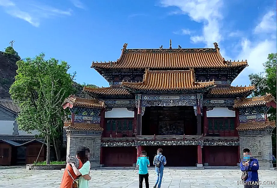 北京旅游景点:古北水镇杨无敌祠