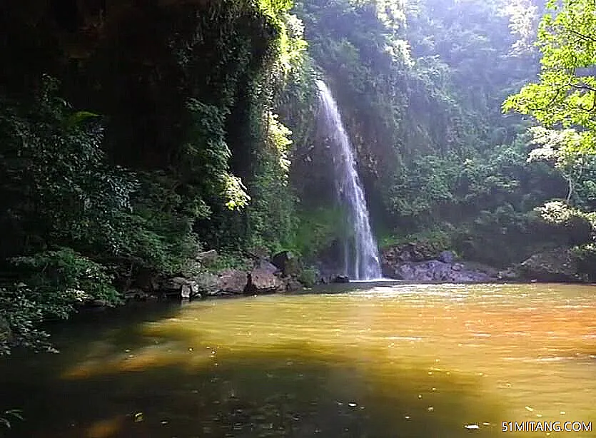 海南旅游景点:南牛岭瀑布