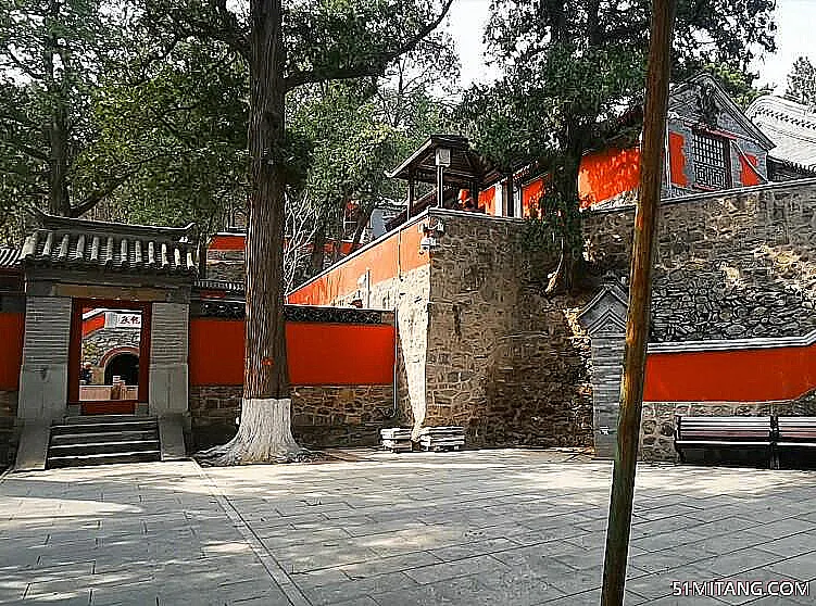 北京旅游景点:八大处龙泉庵