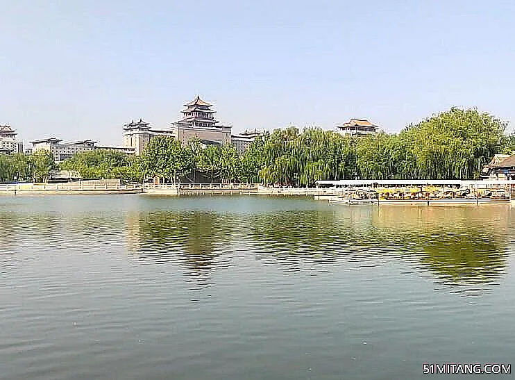 北京旅游景点:广外莲花池公园