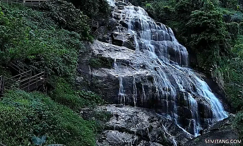 海南旅游景点:百花岭百花瀑布