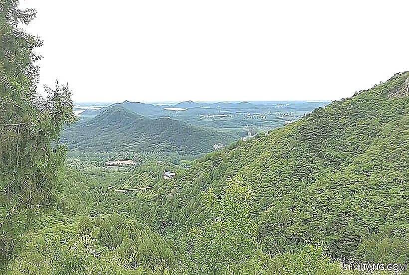 北京旅游景点:圣泉山佛教文化旅游风景区