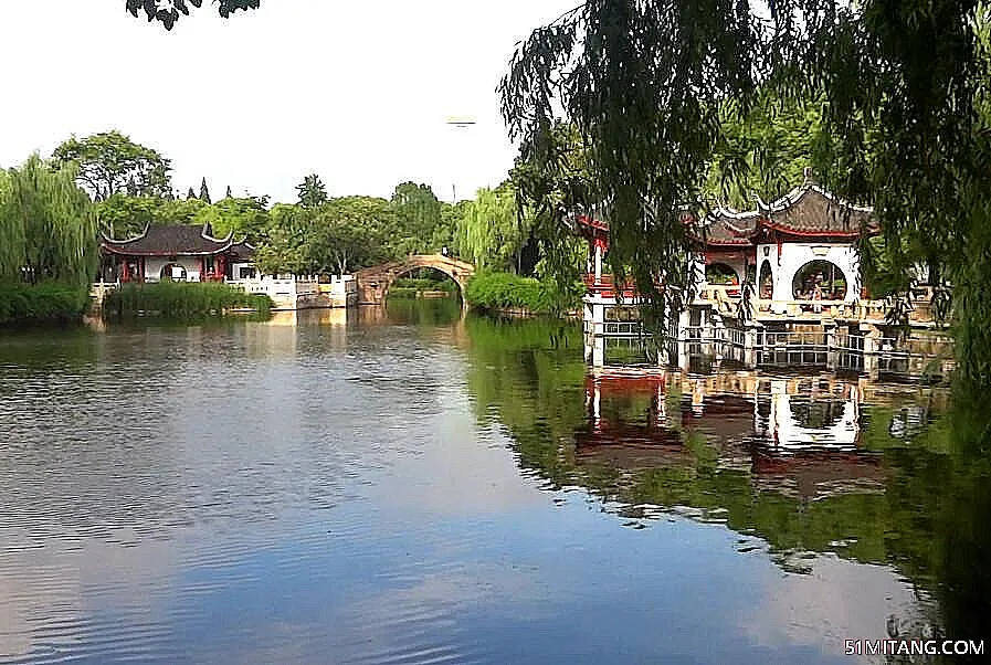 上海旅游景点:奉贤古华公园