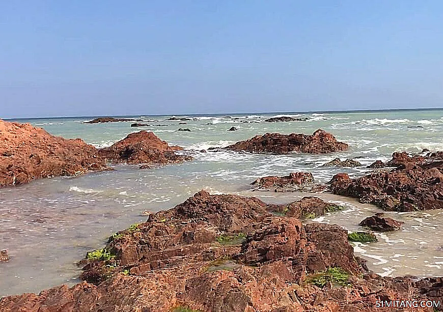 海南旅游景点:红石滩风景区