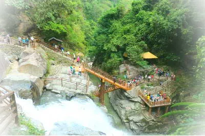 梅州龙归寨瀑布景区