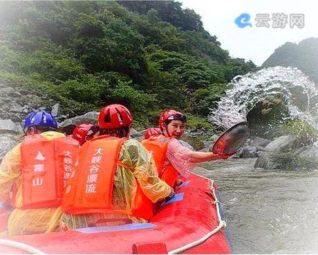 六安霍山大峡谷漂流景区