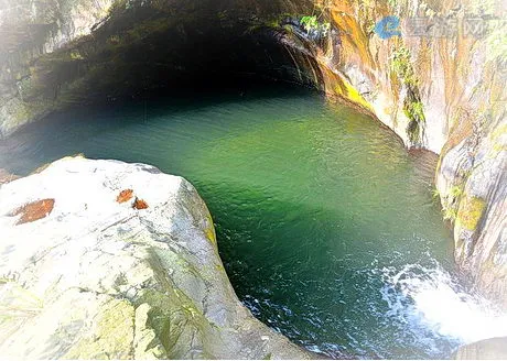 长沙周洛大峡谷风景区