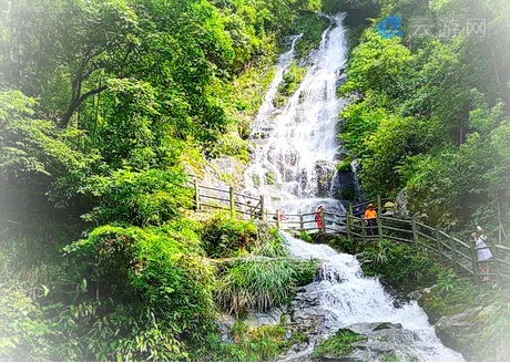 长沙周洛大峡谷风景区