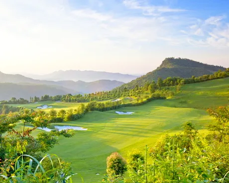 梅县麓湖山景区