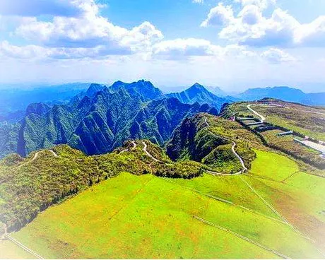 秀山川河盖草场旅游区