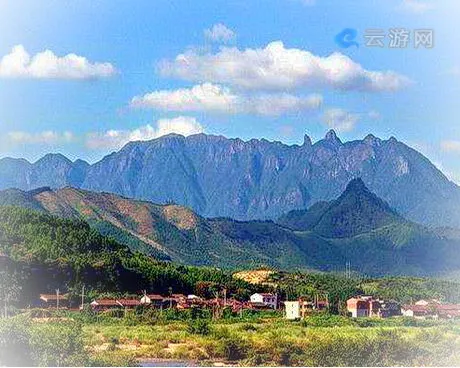 光泽乌君山景区