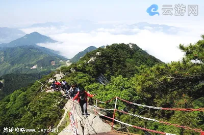 罗田薄刀峰风景区