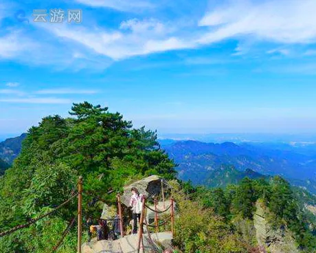 十堰伏龙山赛武当风景区