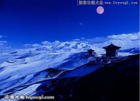 青海日月山景点