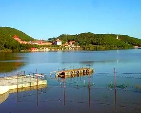 四平山门水库风景区