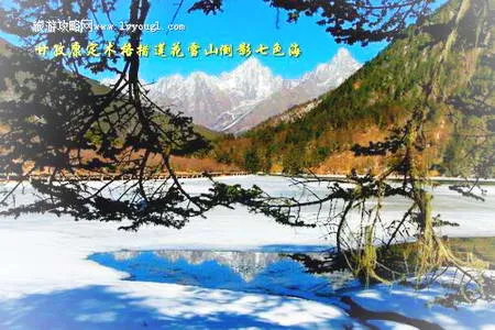 甘孜康定木格措莲花雪山倒影七色海