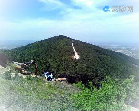 万荣孤峰山风景区