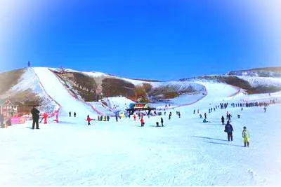 唐山玉龙湾滑雪场