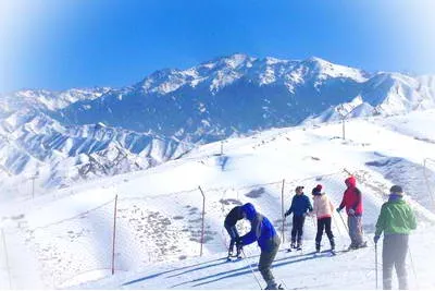 新疆天山天池滑雪场