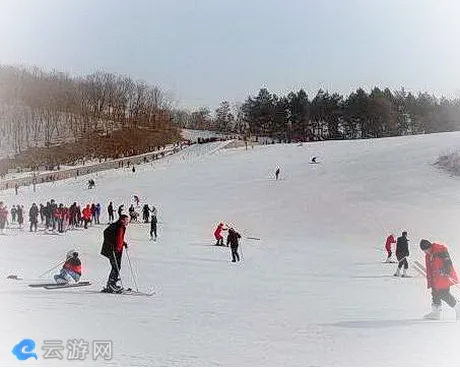 安庆巨石山滑雪场