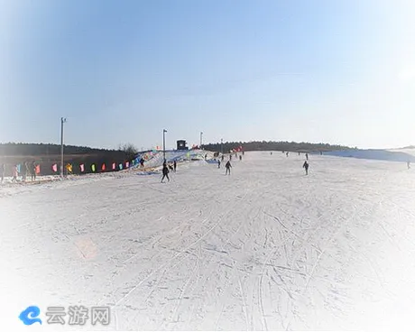 阜新纵横温泉滑雪场