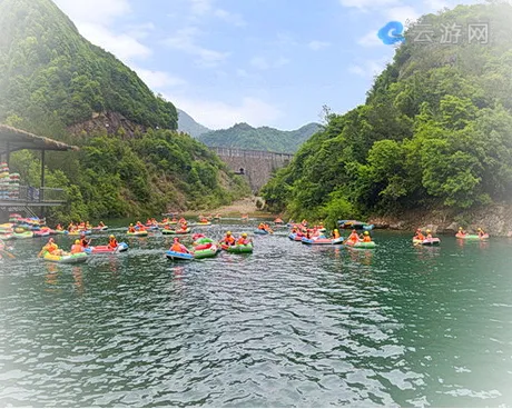 富阳湖源溪漂流景区