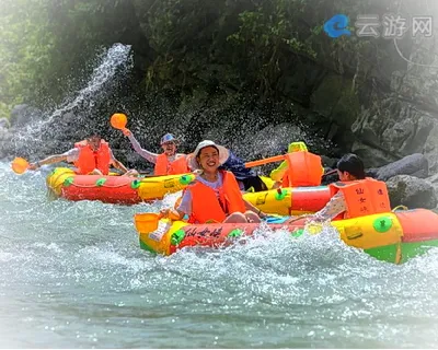 武隆仙女峡漂流景区