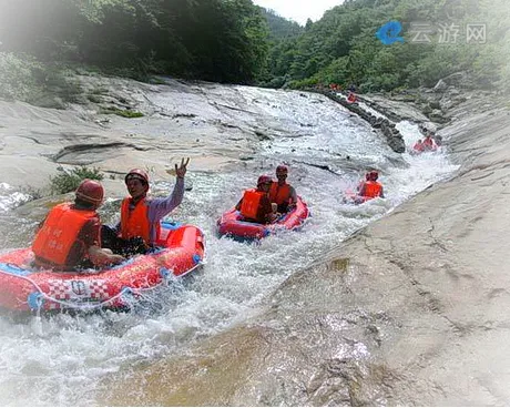 罗田大别山峡谷漂流