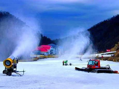 济南世纪园滑雪场