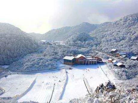 重庆南川金佛山牵牛坪滑雪场