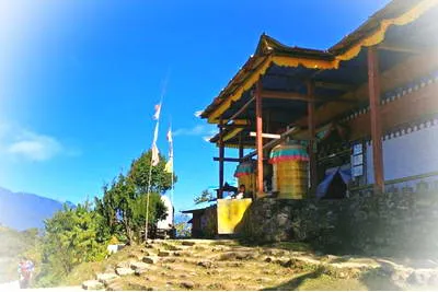 西藏林芝仁钦崩寺