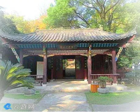 安庆菱湖风景区