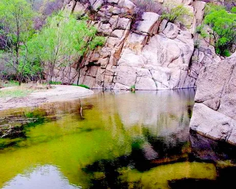 十三陵碓臼峪自然风景区