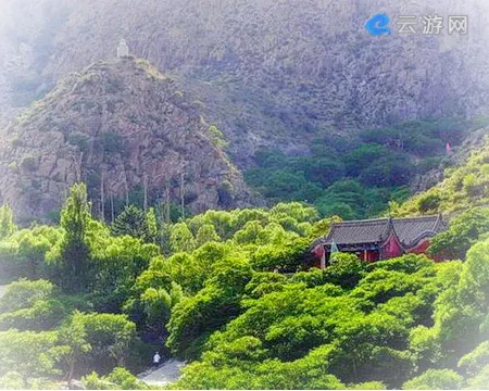 银川贺兰山滚钟口景区