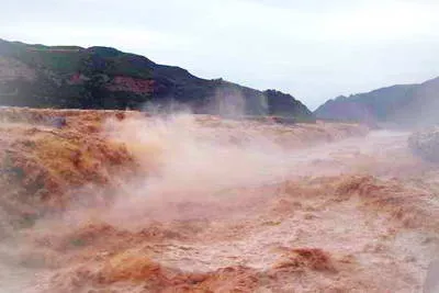 黄河壶口山飞海立